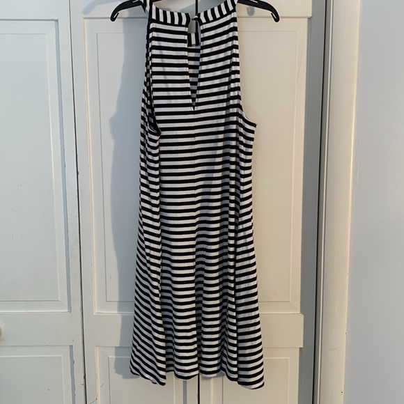 Express Black & White Striped Sleeveless Midi Dress - Picture 5 of 10